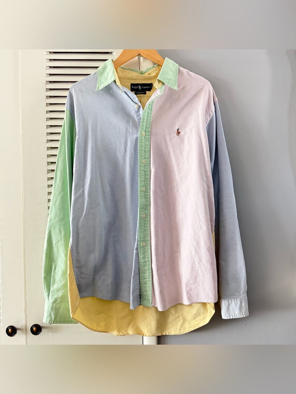 Vintage POLO Ralph Lauren Custom Fit 
Multi-colored Button-Up Longsleeve Shirt